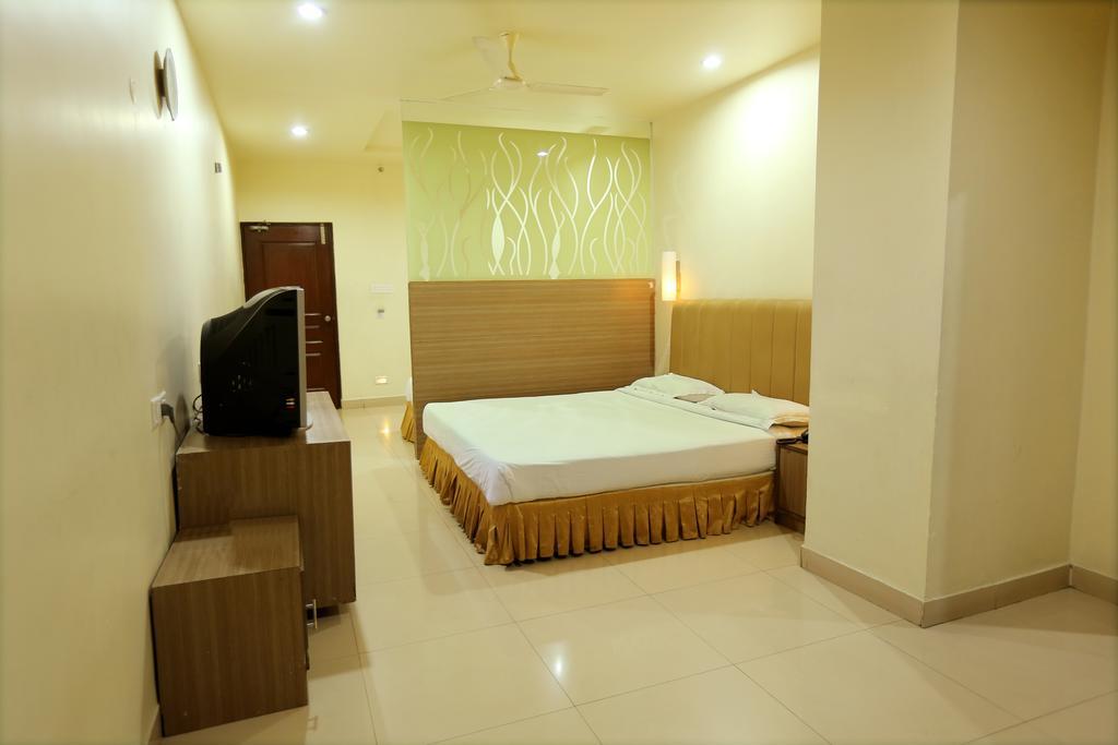 Hotel Sitara Grand Haïdarabad Extérieur photo